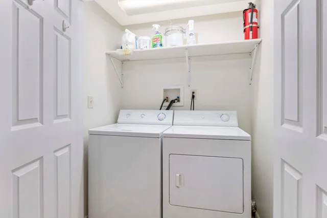 $639,900 | 360 E Street, Mendota, MN 55150