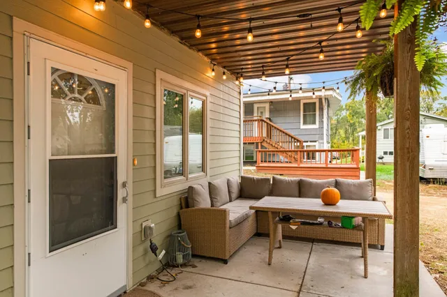 $639,900 | 360 E Street, Mendota, MN 55150