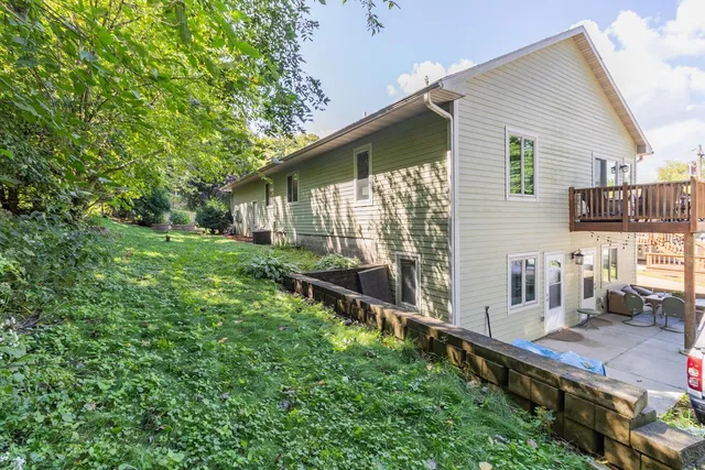 $639,900 | 360 E Street, Mendota, MN 55150