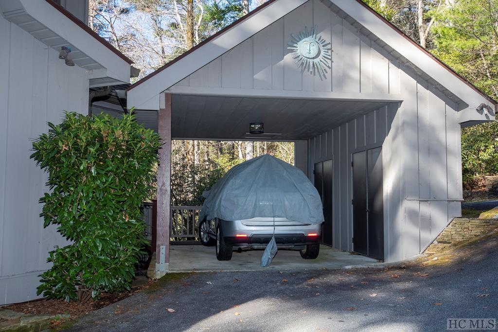 84 Stacey Russell Road Highlands, NC 28741 - Photo 4 of 45 Gallery Image 4