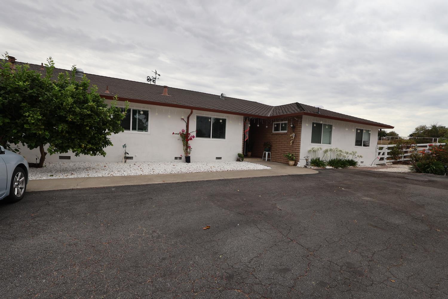 307 Mansfield Road Hollister, CA 95023 - Photo 1 of 47