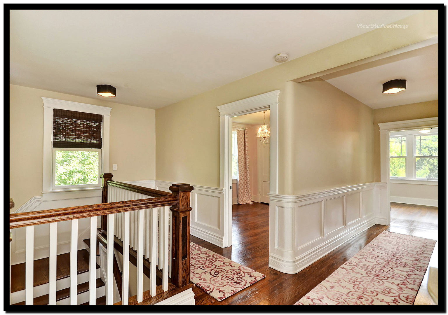 96 North Delaplaine Road Riverside, IL 60546 - Photo 15 of 25 a view of a interior in the house