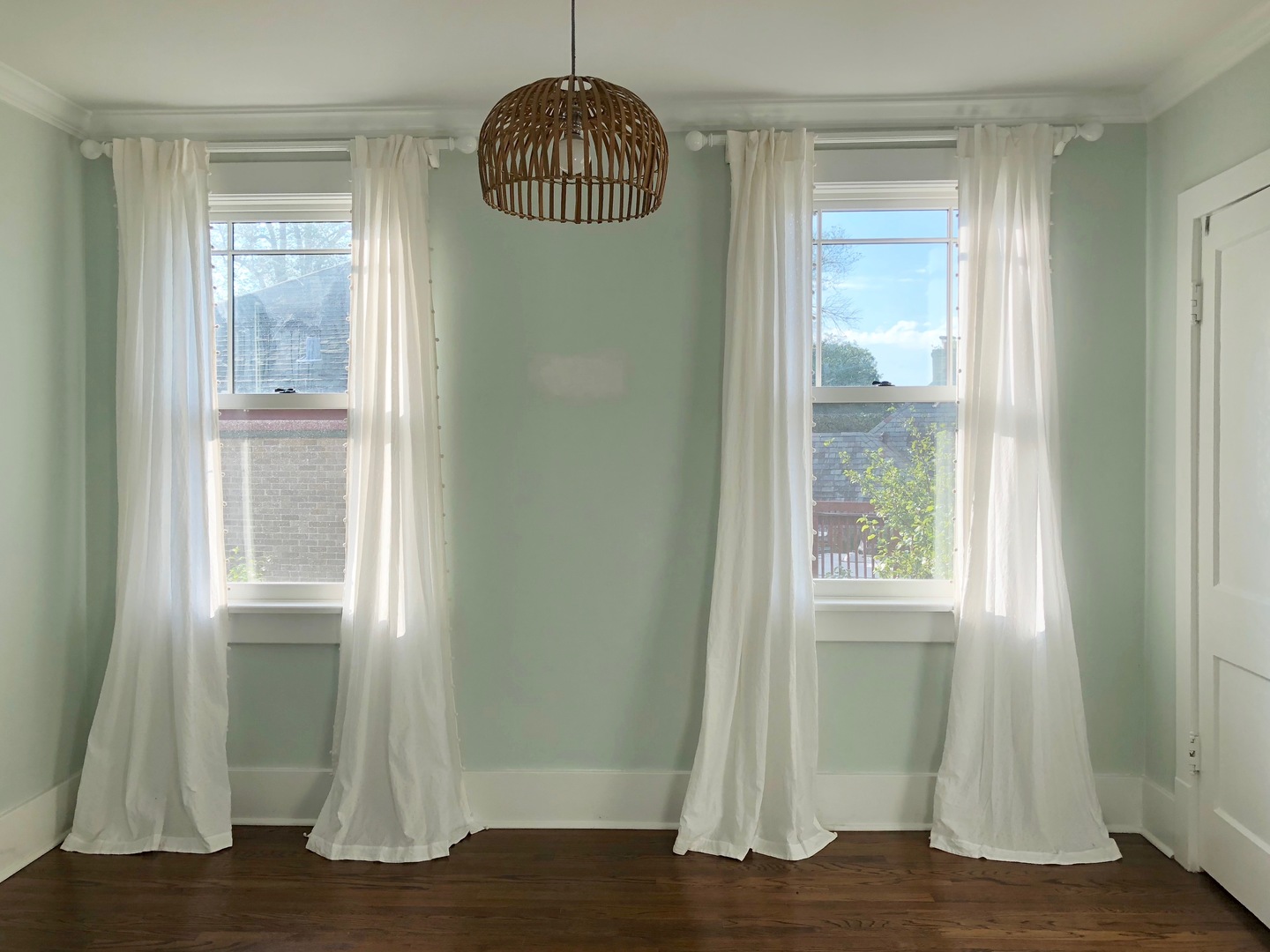 96 North Delaplaine Road Riverside, IL 60546 - Photo 20 of 25 a view of an empty room with wooden floor and a window