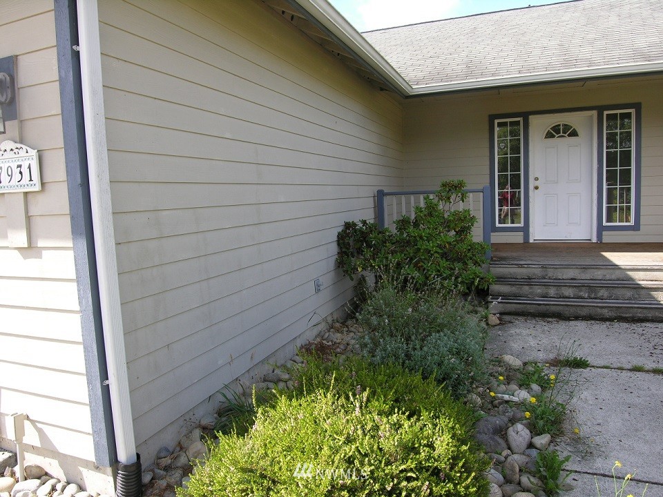 17931 Daryl Lane Southwest Rochester, WA 98579 - Photo 2 of 19