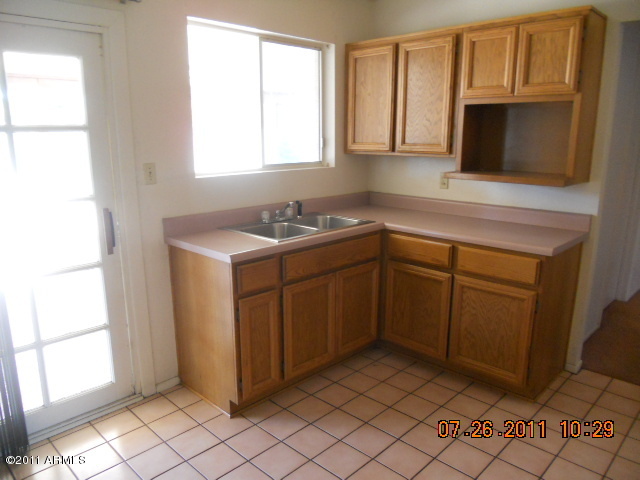3831 West Charter Oak Road Phoenix, AZ 85029 - Photo 3 of 8 kitchen2
