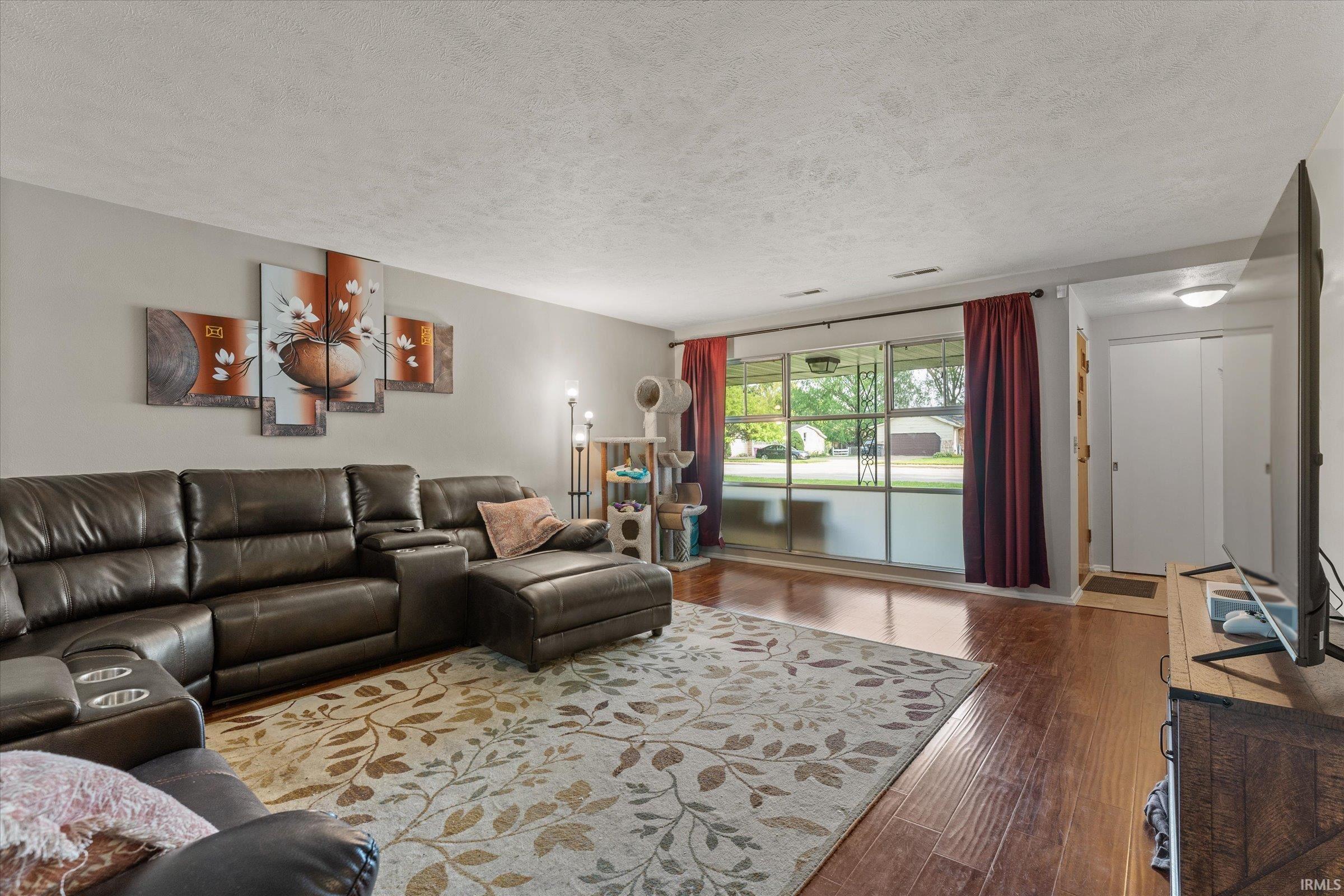 17495 Cleveland Road South Bend, IN 46635 - Photo 2 of 26