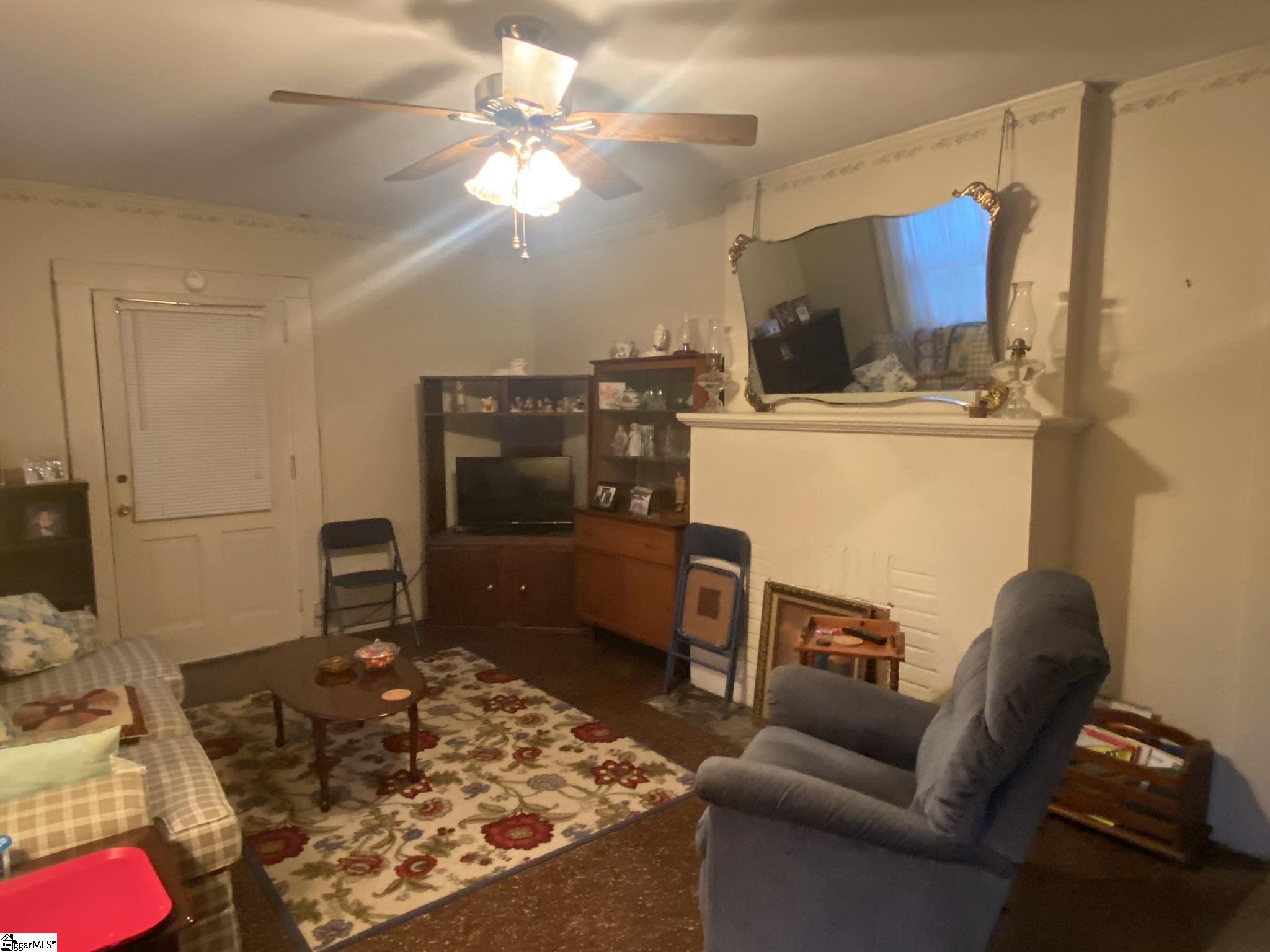101 Jackson Street Clinton, SC 29325 - Photo 3 of 22 Gallery Image 3
