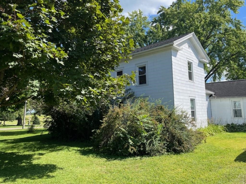 207 Main Street Fairwater, WI 53931 - Photo 5 of 24