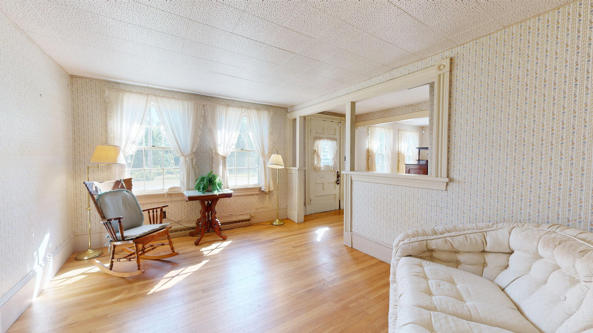 884 River Road St. George, ME 04860 - Photo 13 of 55 View of Living Room & Front Door