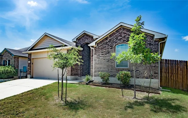 $2,100 | 108 Freedom Park Avenue, Liberty Hill, TX 78642
