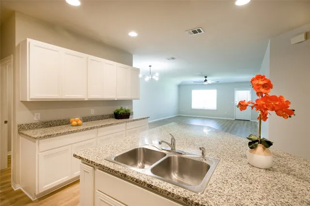 $2,100 | 108 Freedom Park Avenue, Liberty Hill, TX 78642