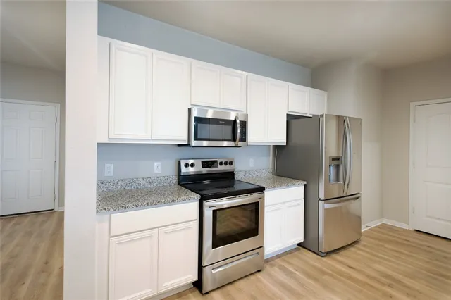 $2,100 | 108 Freedom Park Avenue, Liberty Hill, TX 78642