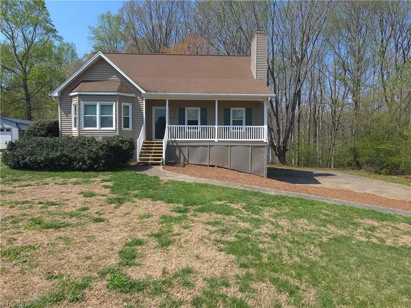 $294,900 | 1113 Ridgecliff Drive, Rural Hall, NC 27045
