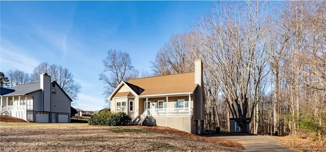 $299,900 | 1113 Ridgecliff Drive, Rural Hall, NC 27045