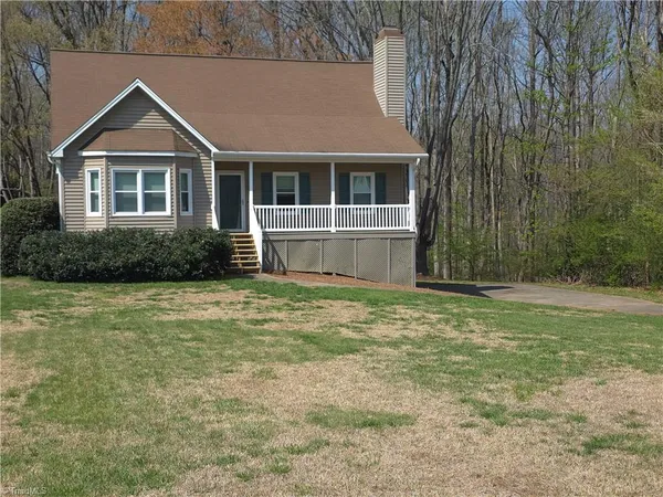 $294,900 | 1113 Ridgecliff Drive, Rural Hall, NC 27045