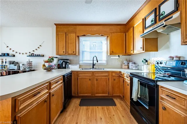 $299,900 | 1113 Ridgecliff Drive, Rural Hall, NC 27045