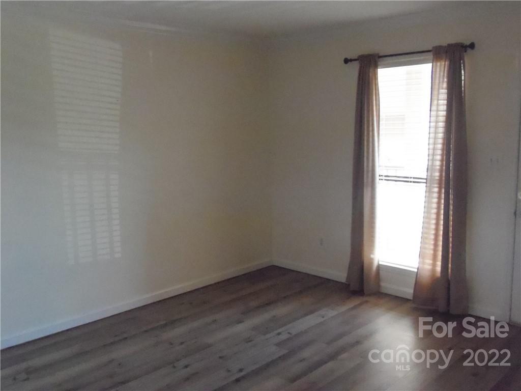 11042 Cedar View Road Charlotte, NC 28226 - Photo 4 of 29 Gallery Image 4