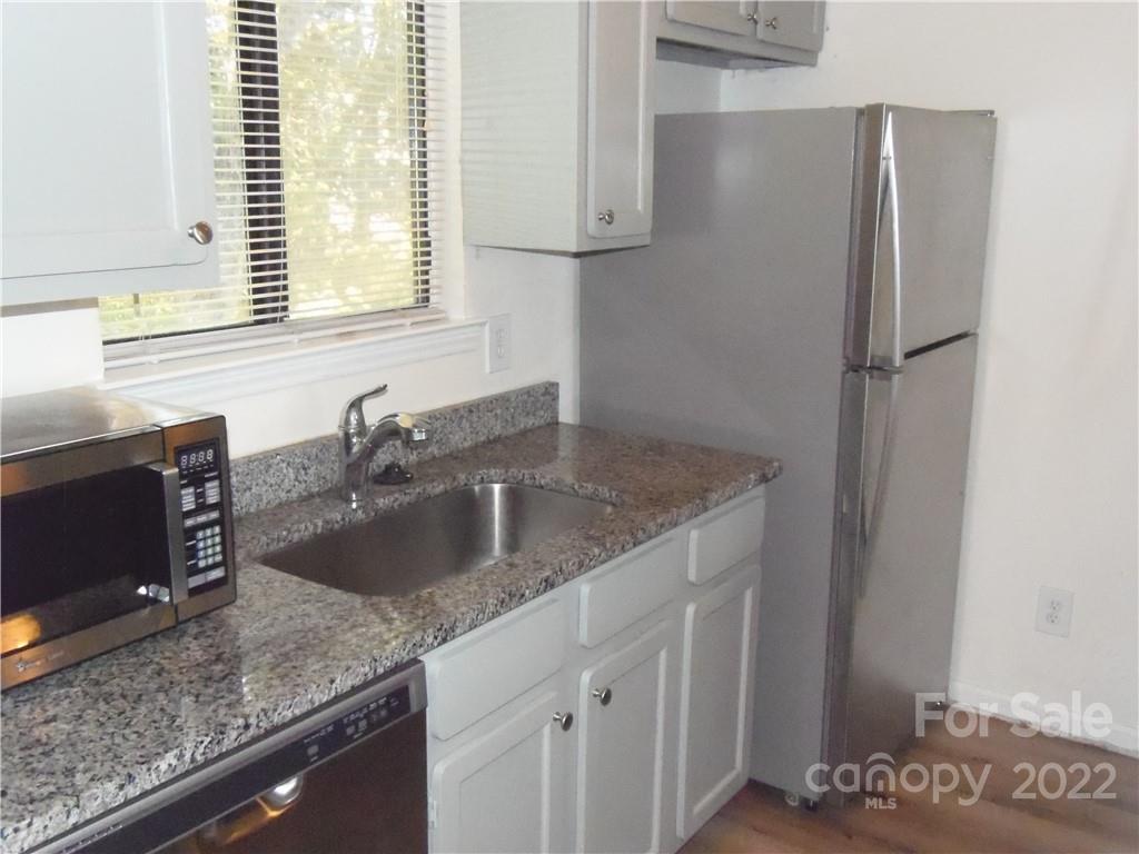 11042 Cedar View Road Charlotte, NC 28226 - Photo 5 of 29 Gallery Image 5