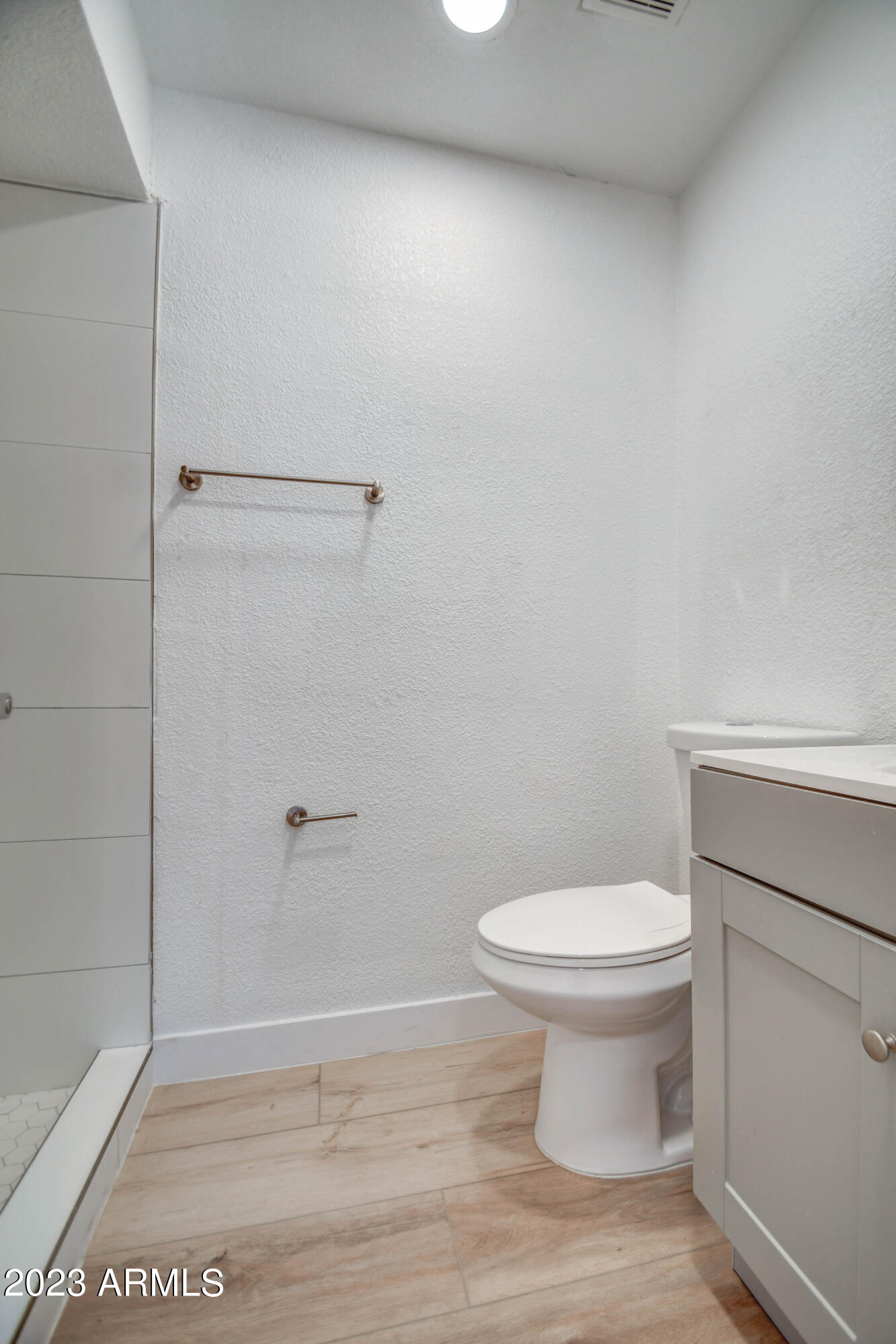 332 North Dobson Road, Unit 26 Mesa, AZ 85201 - Photo 11 of 19 MASTER BATH 2