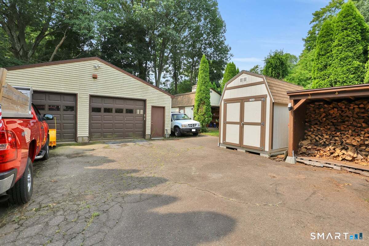 68 Pine Street Meriden, CT 06451 - Photo 23 of 28 Gallery Image 23