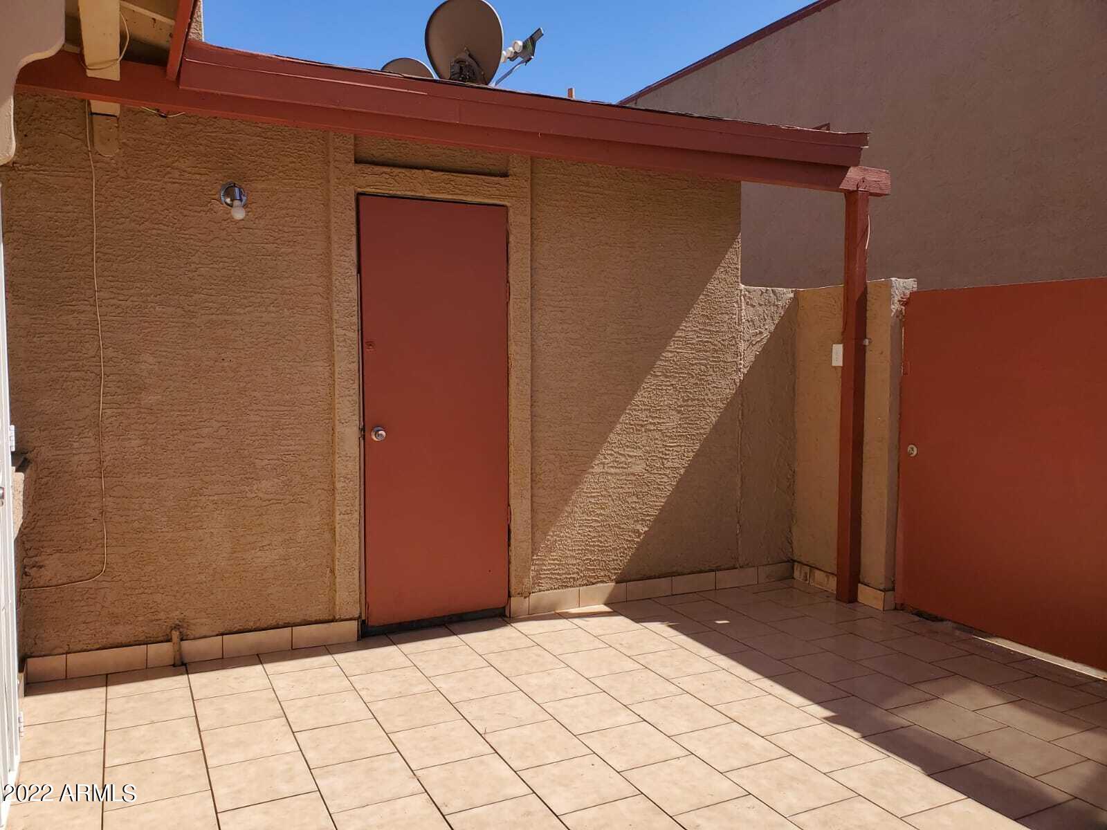 4014 West Wonderview Road Phoenix, AZ 85019 - Photo 11 of 11 patio