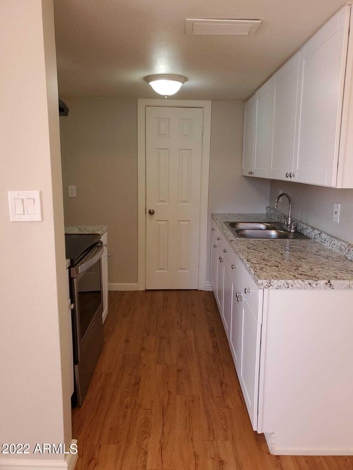 4014 West Wonderview Road Phoenix, AZ 85019 - Photo 2 of 11 kitchen