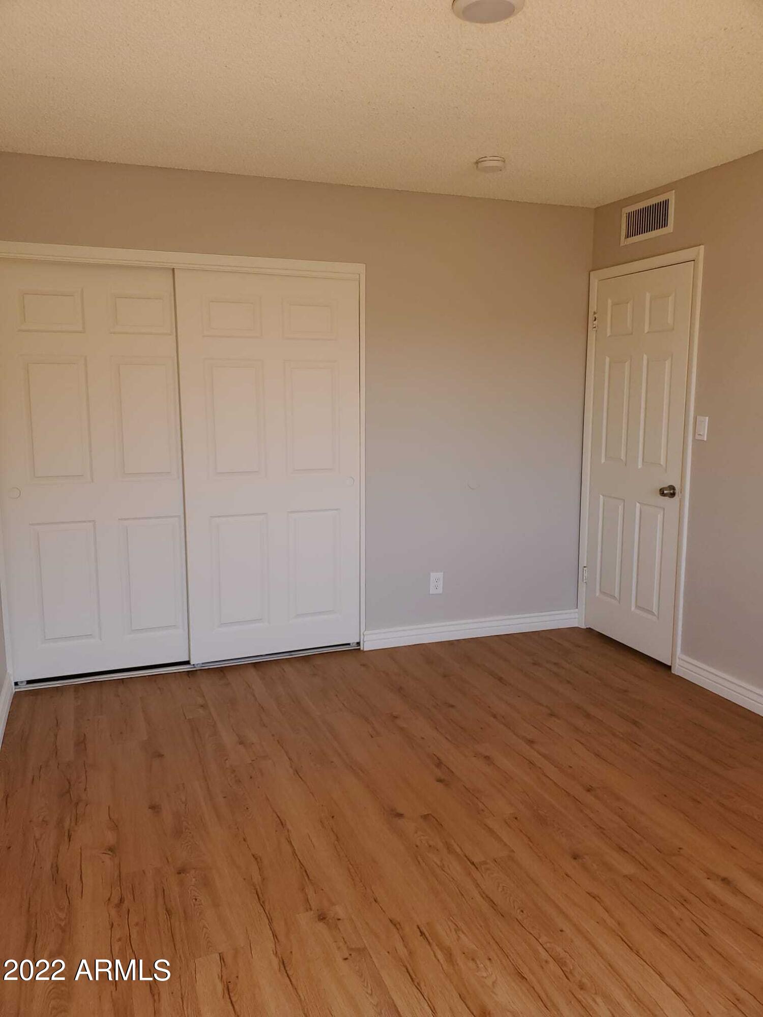 4014 West Wonderview Road Phoenix, AZ 85019 - Photo 8 of 11 Master room