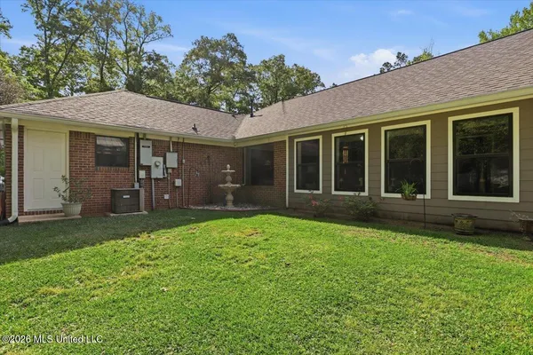 $749,000 | 174 South Eagle Ridge Drive, Florence, MS 39073