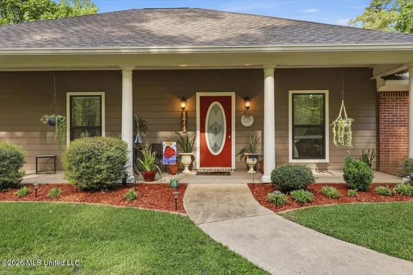 $749,000 | 174 South Eagle Ridge Drive, Florence, MS 39073