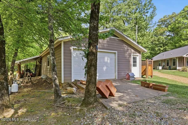 $749,000 | 174 South Eagle Ridge Drive, Florence, MS 39073