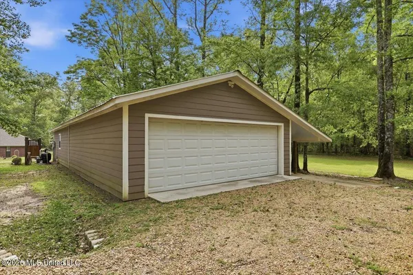 $749,000 | 174 South Eagle Ridge Drive, Florence, MS 39073