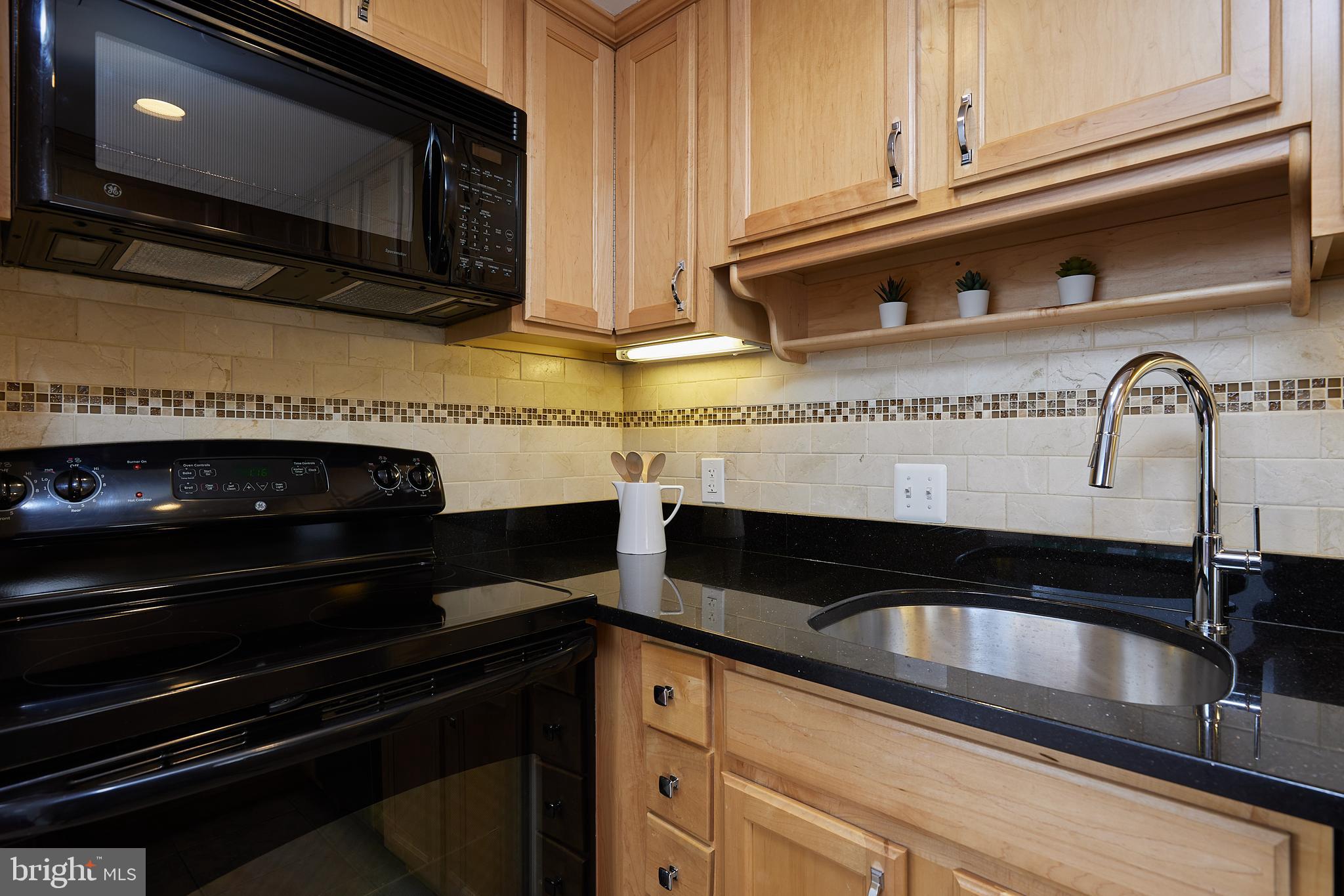 1949 Calvert Street Northwest, Unit E Washington, DC 20009 - Photo 13 of 39