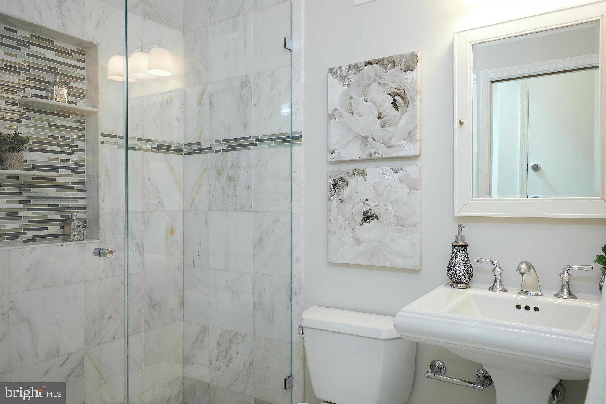 1949 Calvert Street Northwest, Unit E Washington, DC 20009 - Photo 21 of 39