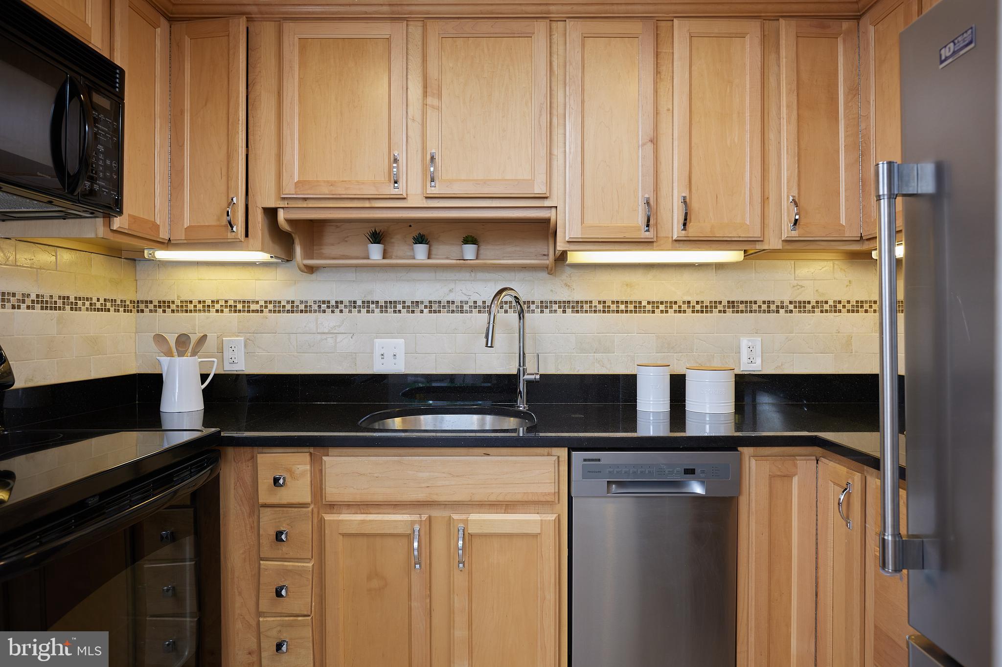 1949 Calvert Street Northwest, Unit E Washington, DC 20009 - Photo 10 of 39