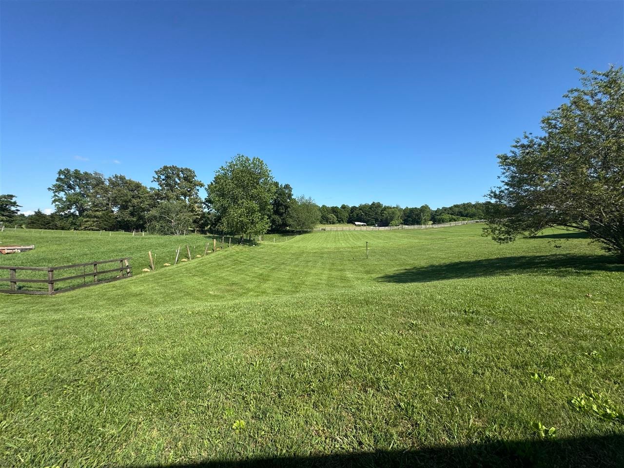 3530 Cemetery Road Scottsville, KY 42164 - Photo 20 of 23 Gallery Image 20