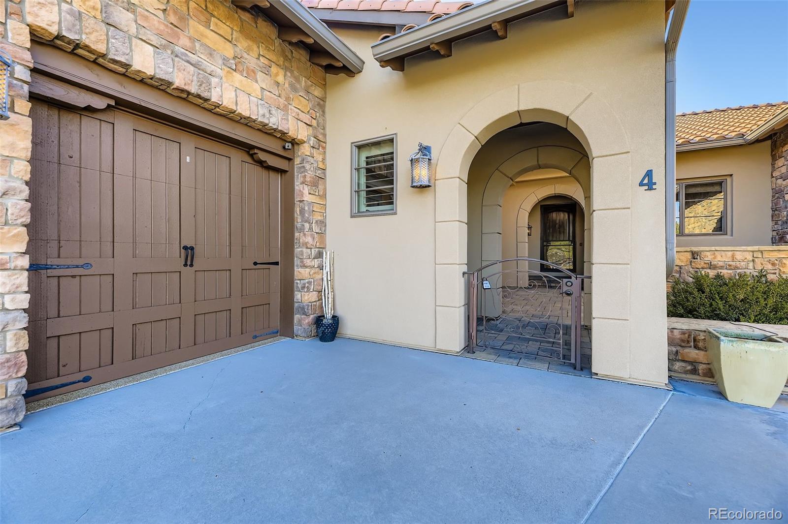 4 Flowerburst Way Highlands Ranch, CO 80126 - Photo 5 of 50 Gallery Image 5