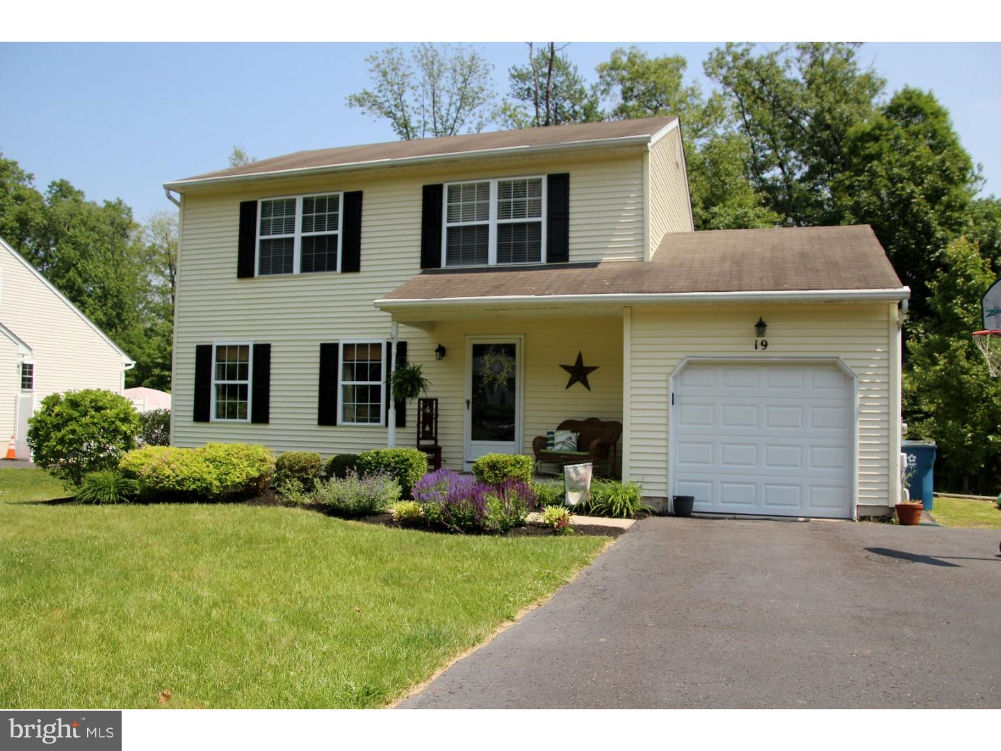 19 Ridge Run Road Sellersville, PA 18960 - Photo 1 of 24 Gallery Image 1