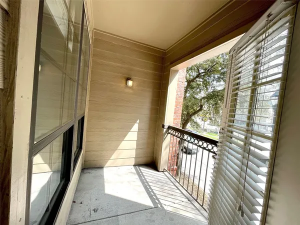 $1,395 | 2222 Smith Street, Unit 235, Houston, TX 77002