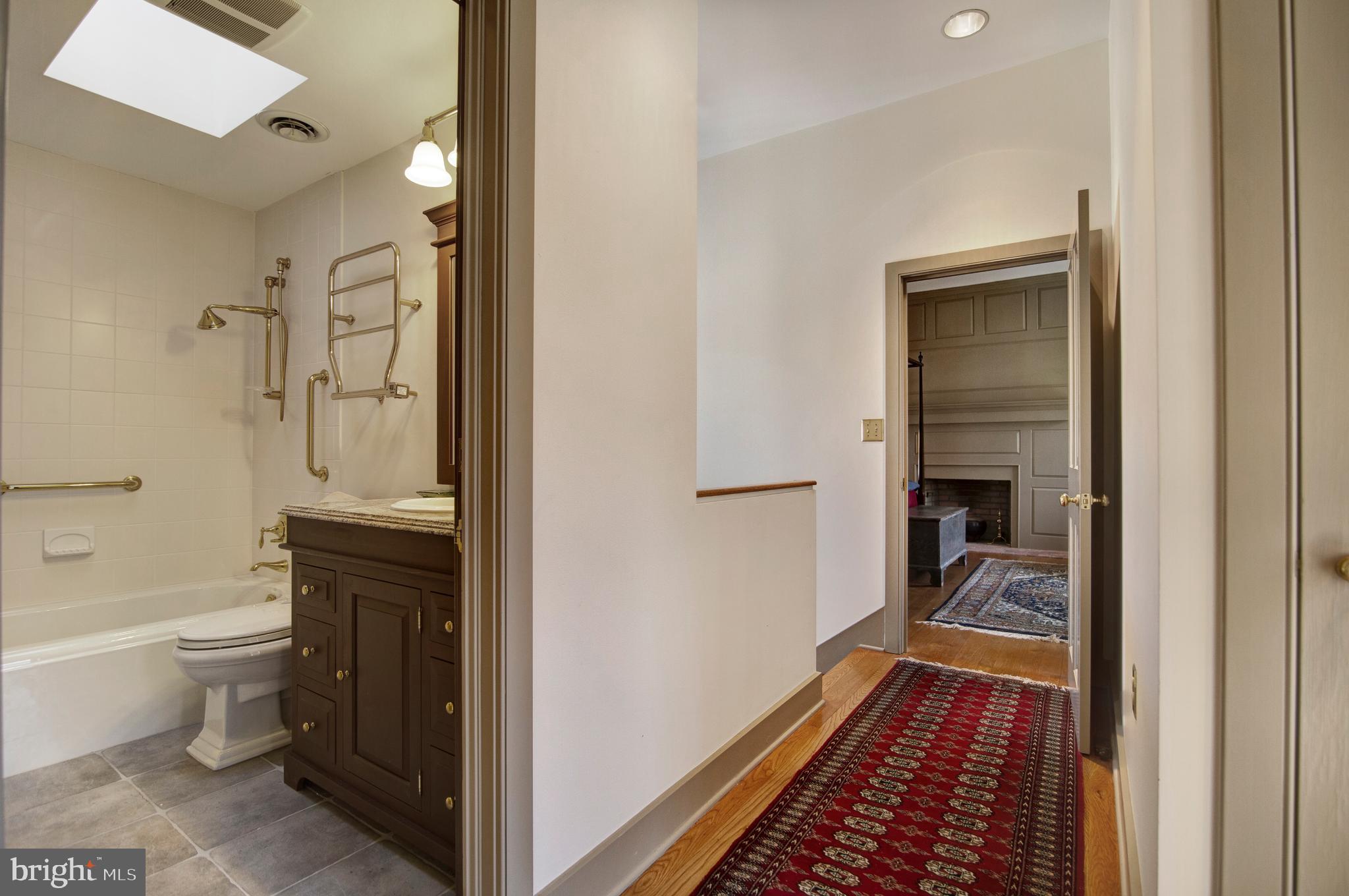 13025 Glissans Mill Road Mount Airy, MD 21771 - Photo 31 of 78 MASTER BATH TO MBR