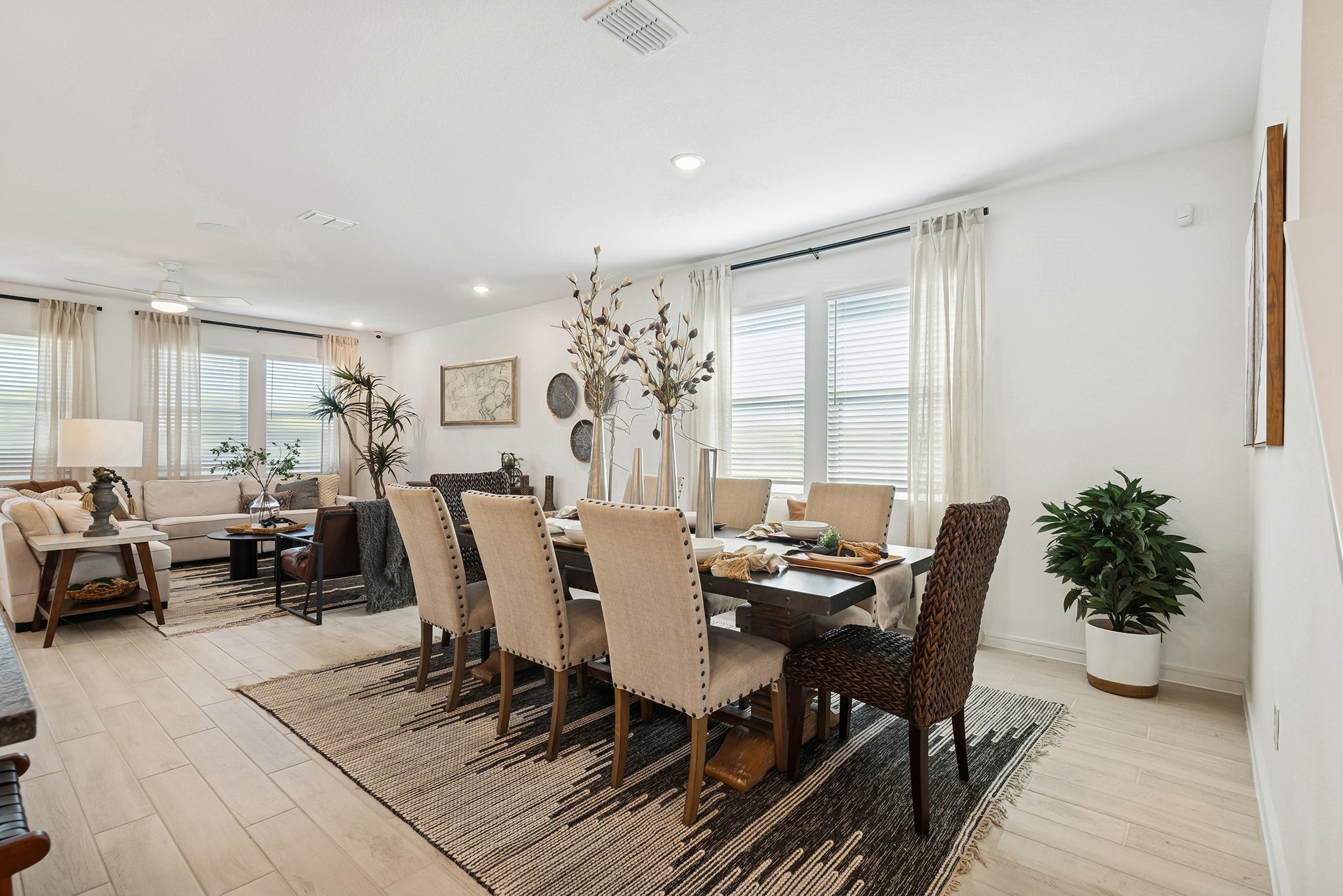 7803 Jasper Mdws Way Angleton, TX 77515 - Photo 7 of 26 Charming dining area (*Photo not of actual home and used for illustration purposes only.)
