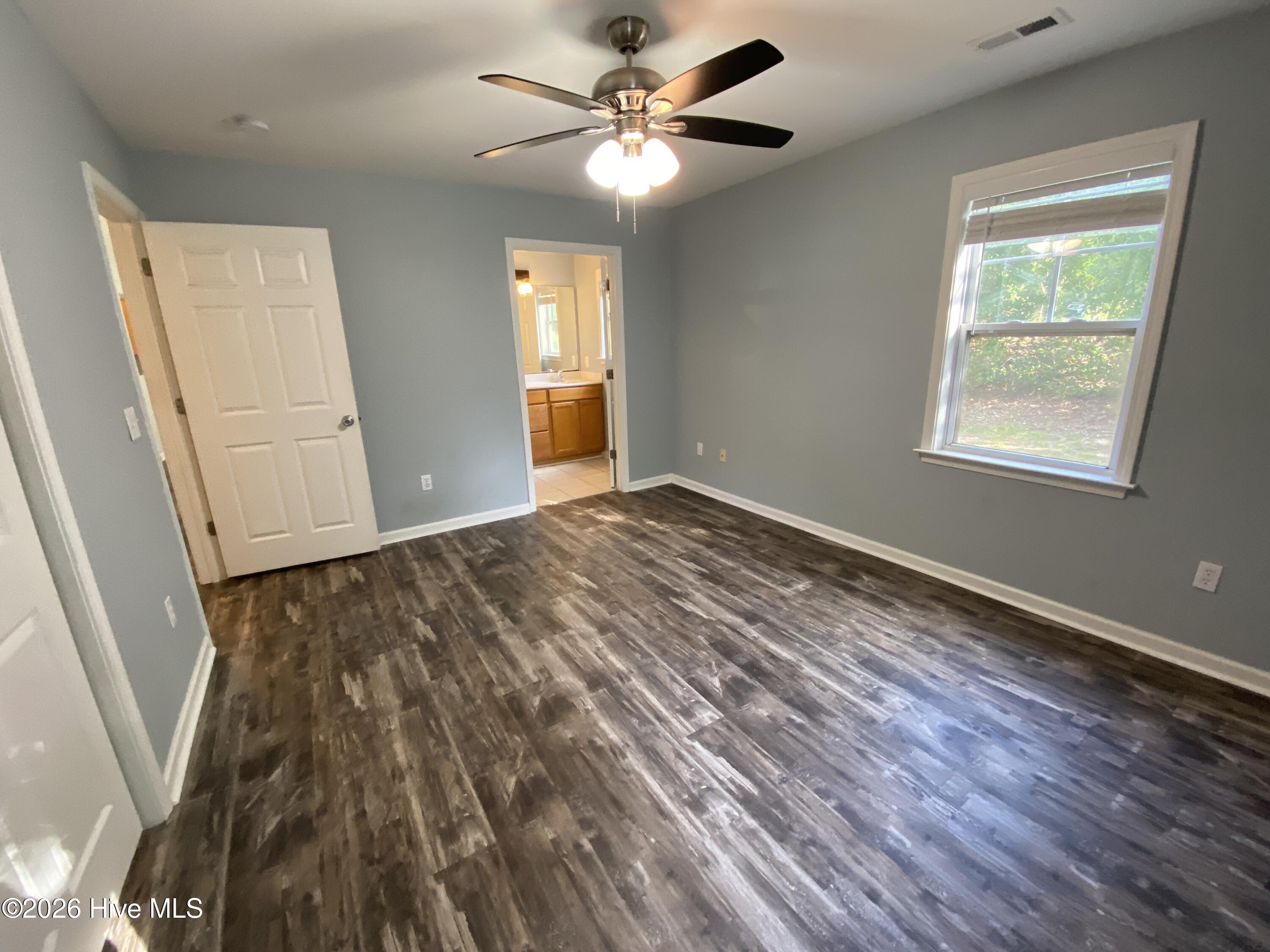 5132 Greenville Loop Road, Unit B Wilmington, NC 28409 - Photo 19 of 37