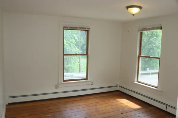 $2,650 | 955 Main Street, Coventry, CT 06238