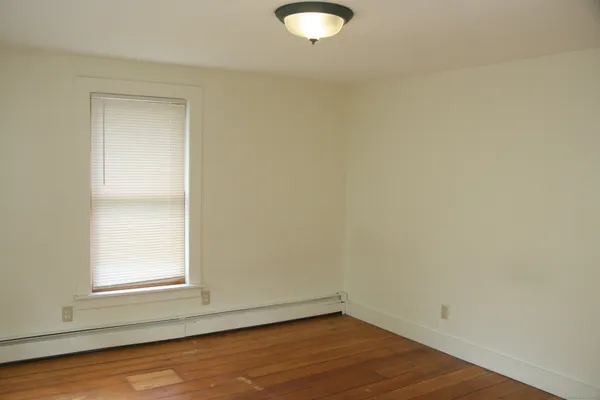 $2,650 | 955 Main Street, Coventry, CT 06238