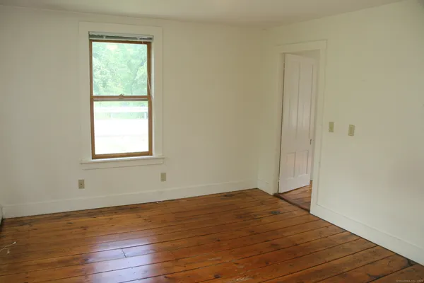 $2,650 | 955 Main Street, Coventry, CT 06238