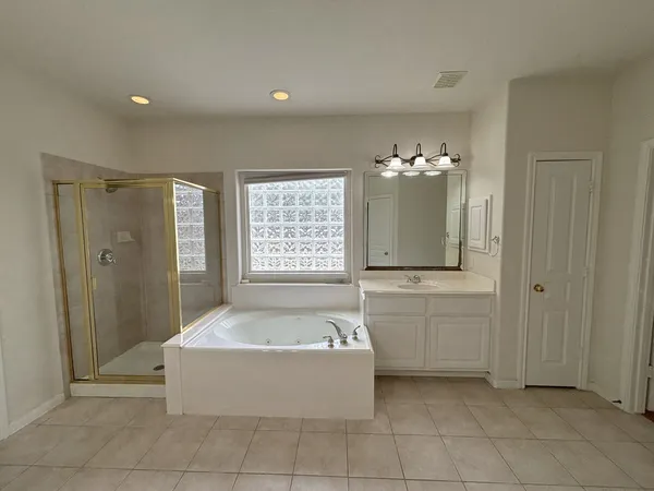 $3,500 | 19538 Piney Lake Drive, Spring, TX 77388