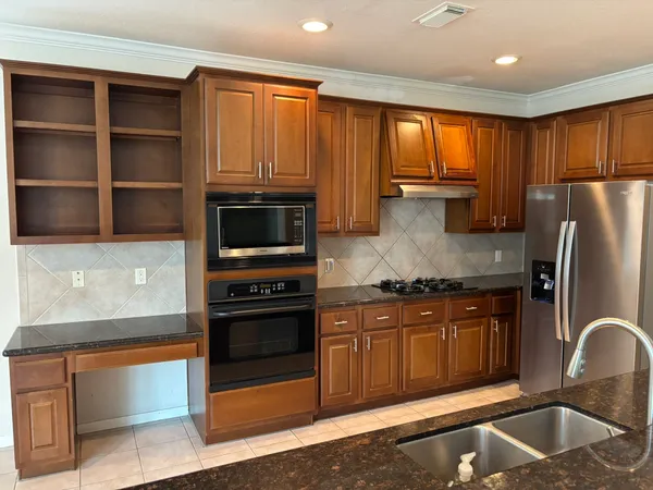 $3,500 | 19538 Piney Lake Drive, Spring, TX 77388