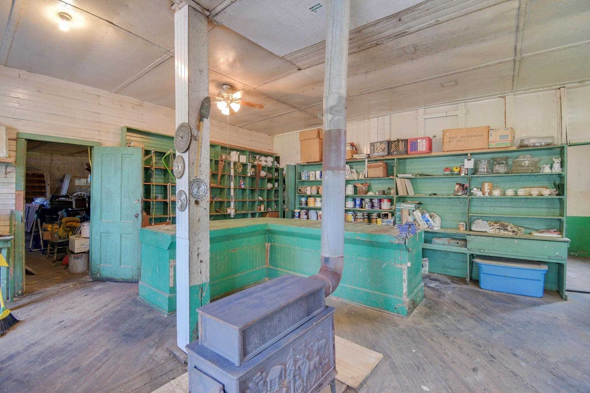 585 Battlefield Road New Hope, VA 24431 - Photo 46 of 49 a room with green walls