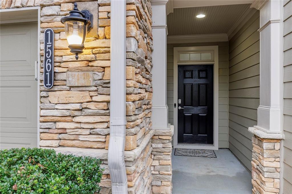 1561 Trailview Way Northeast Atlanta, GA 30329 - Photo 3 of 38 a bathroom with a shower