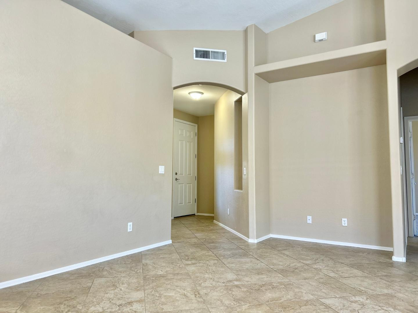 6660 East Roland Street Mesa, AZ 85215 - Photo 3 of 17 Photo #3