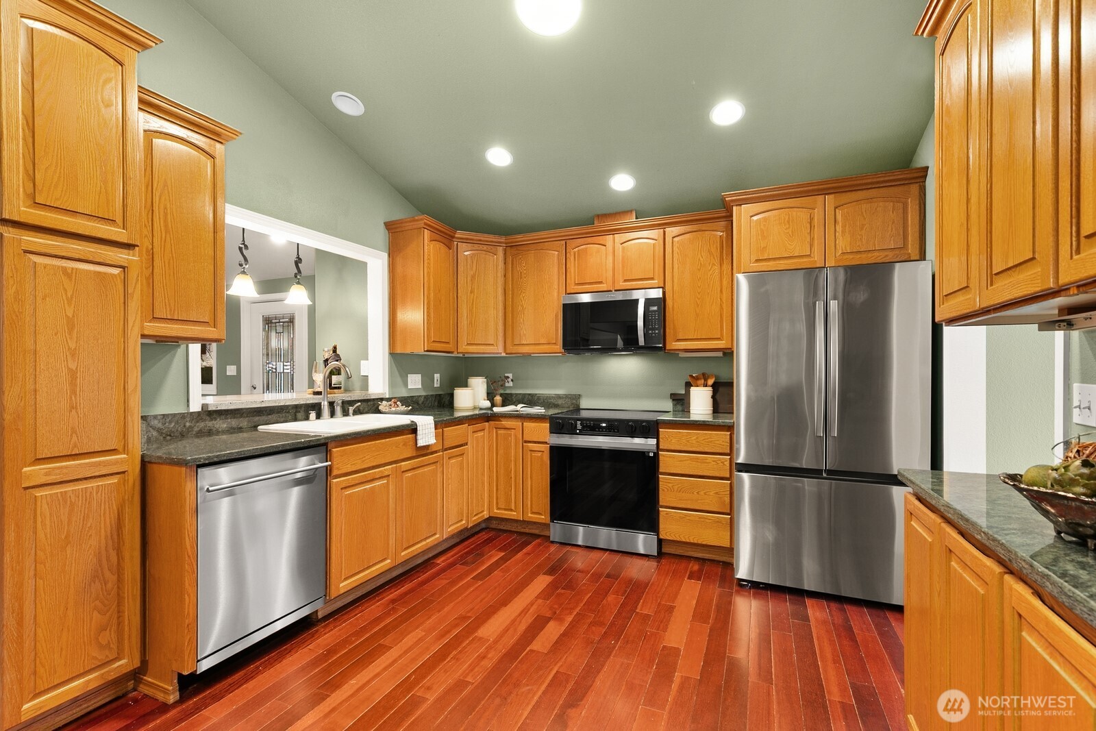 17637 162nd Place Southeast Renton, WA 98058 - Photo 8 of 35